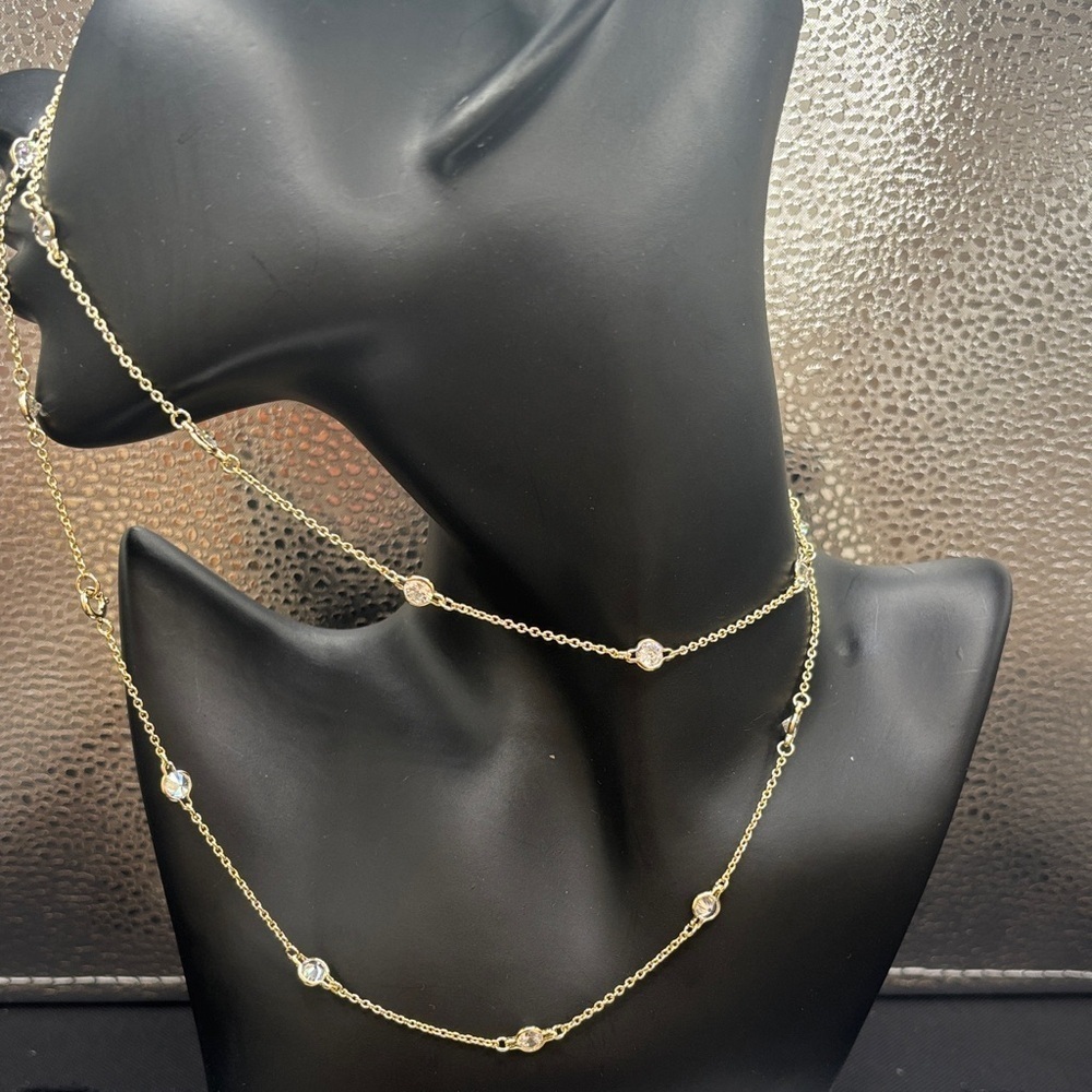 Elegant Gold Necklace with Crystal Accents